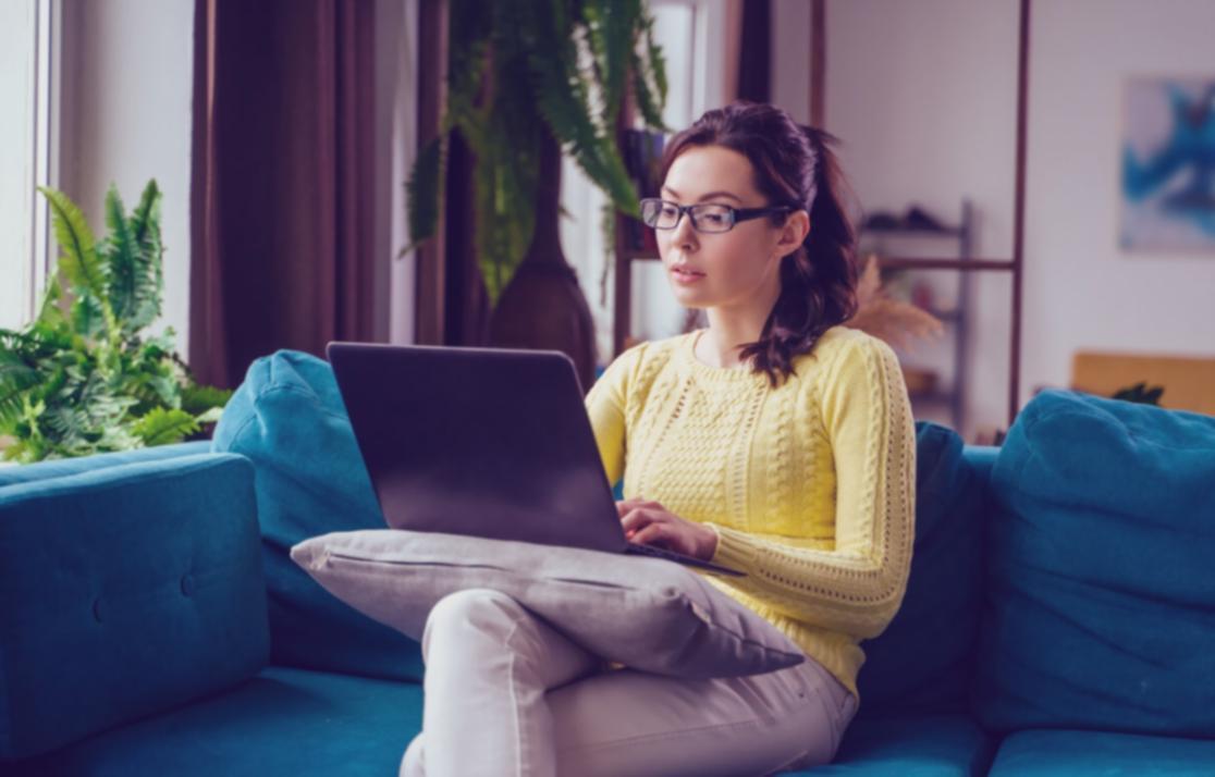 Arbeitsbereich mit modernen Entwicklungstools